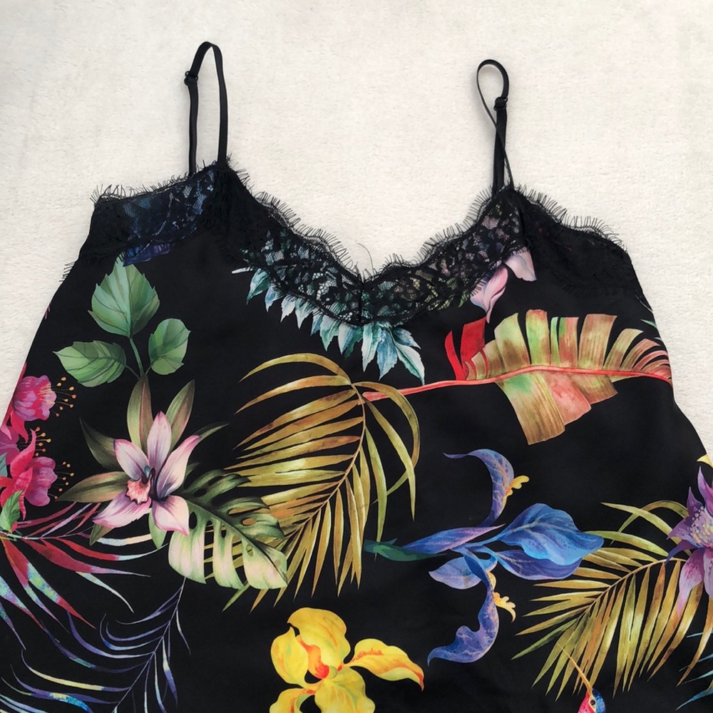 Tropical flow tank top 🌴